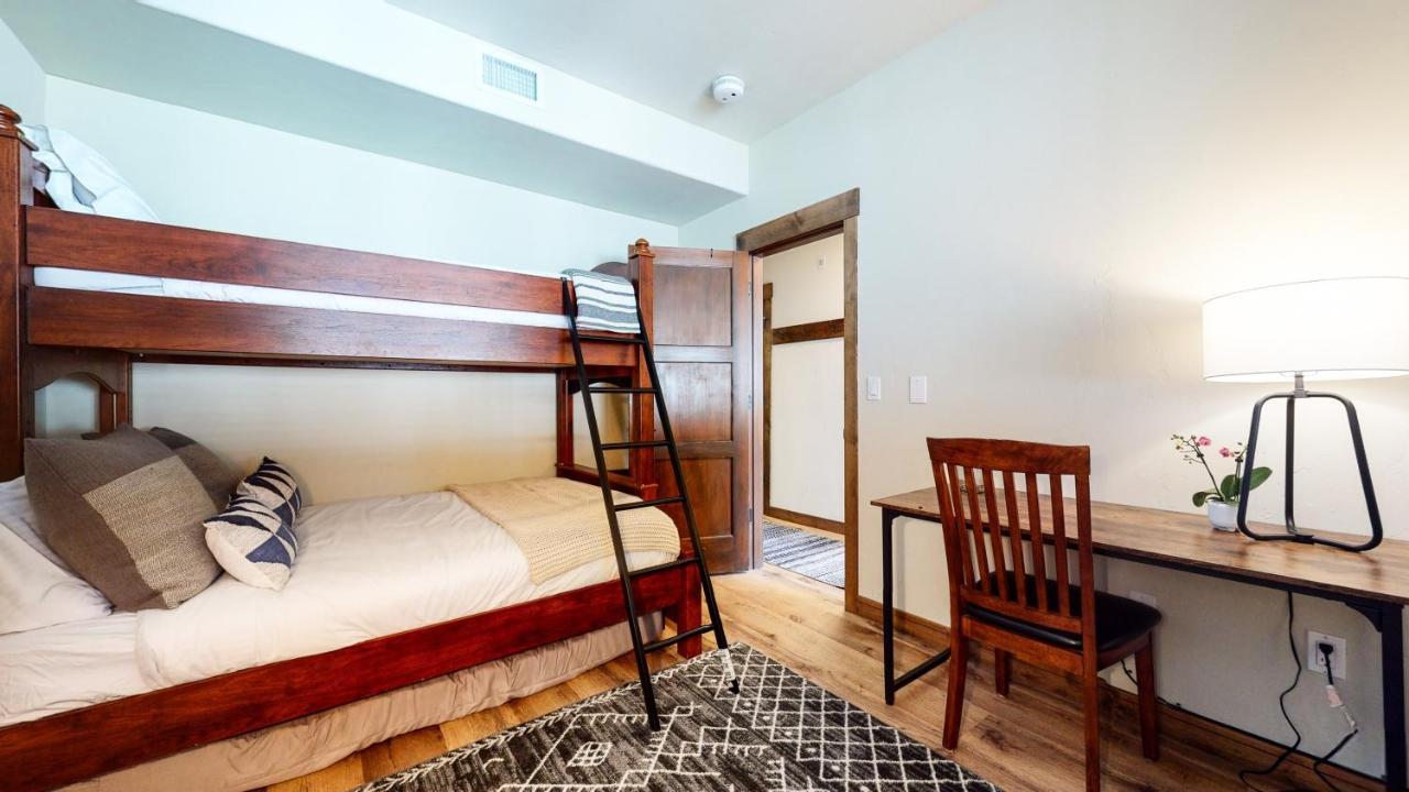 Woodwinds #1265 Townhouse * Mammoth Lakes